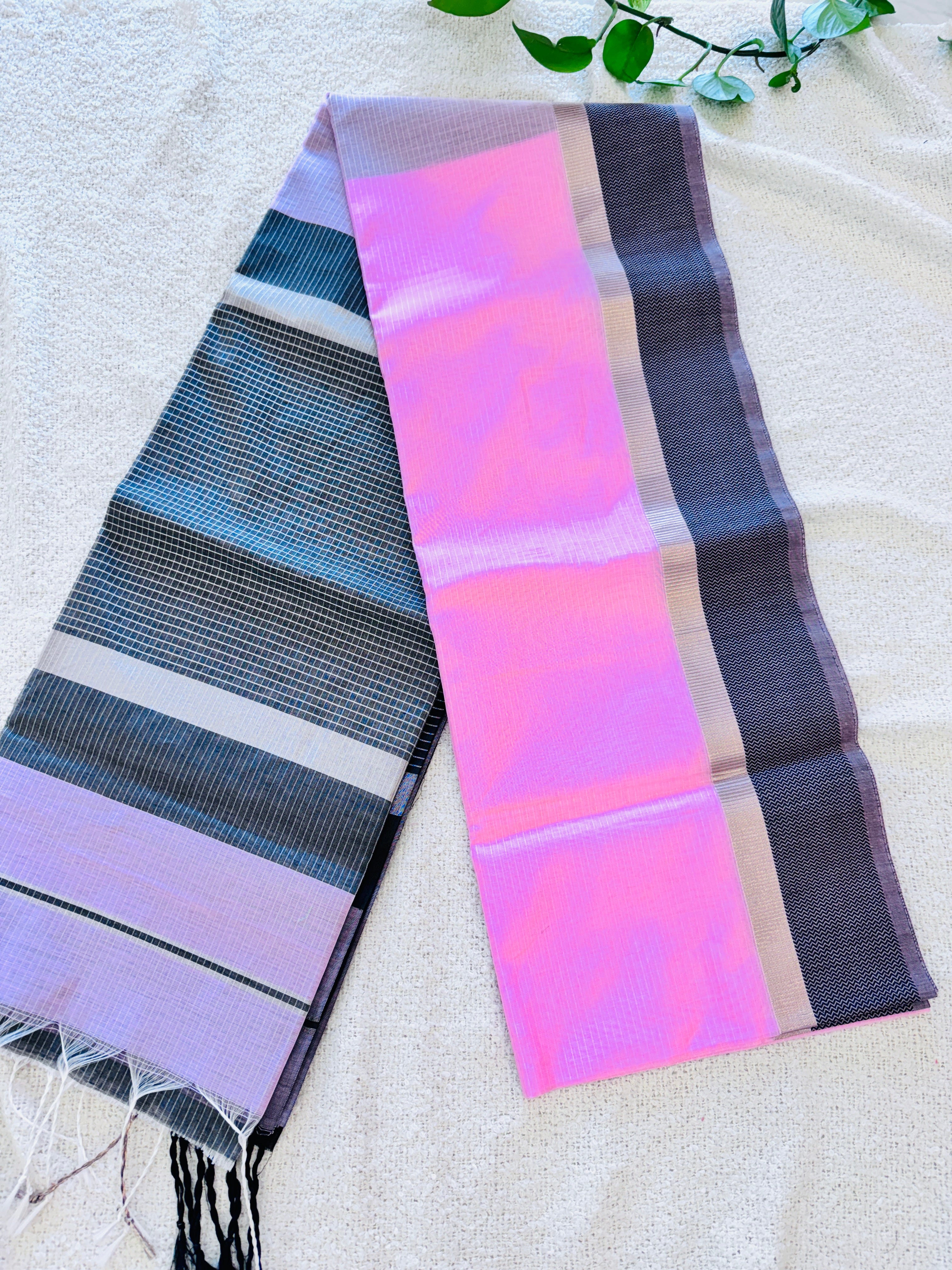 Maheshwari Handloom handwoven cotton silk Saree Pink and Black