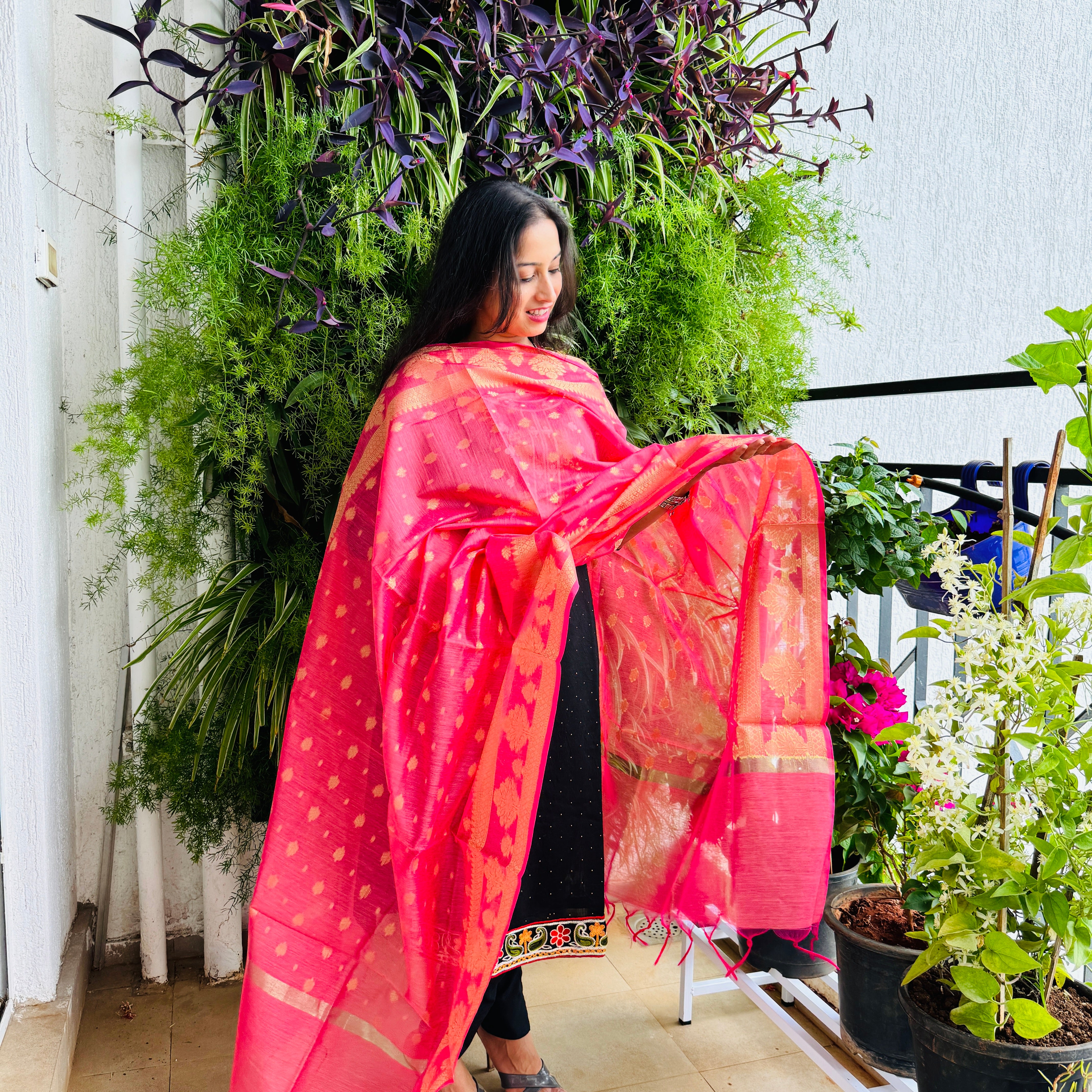 Banarasi Cotton Silk With Flower Butti Dupatta- Pink
