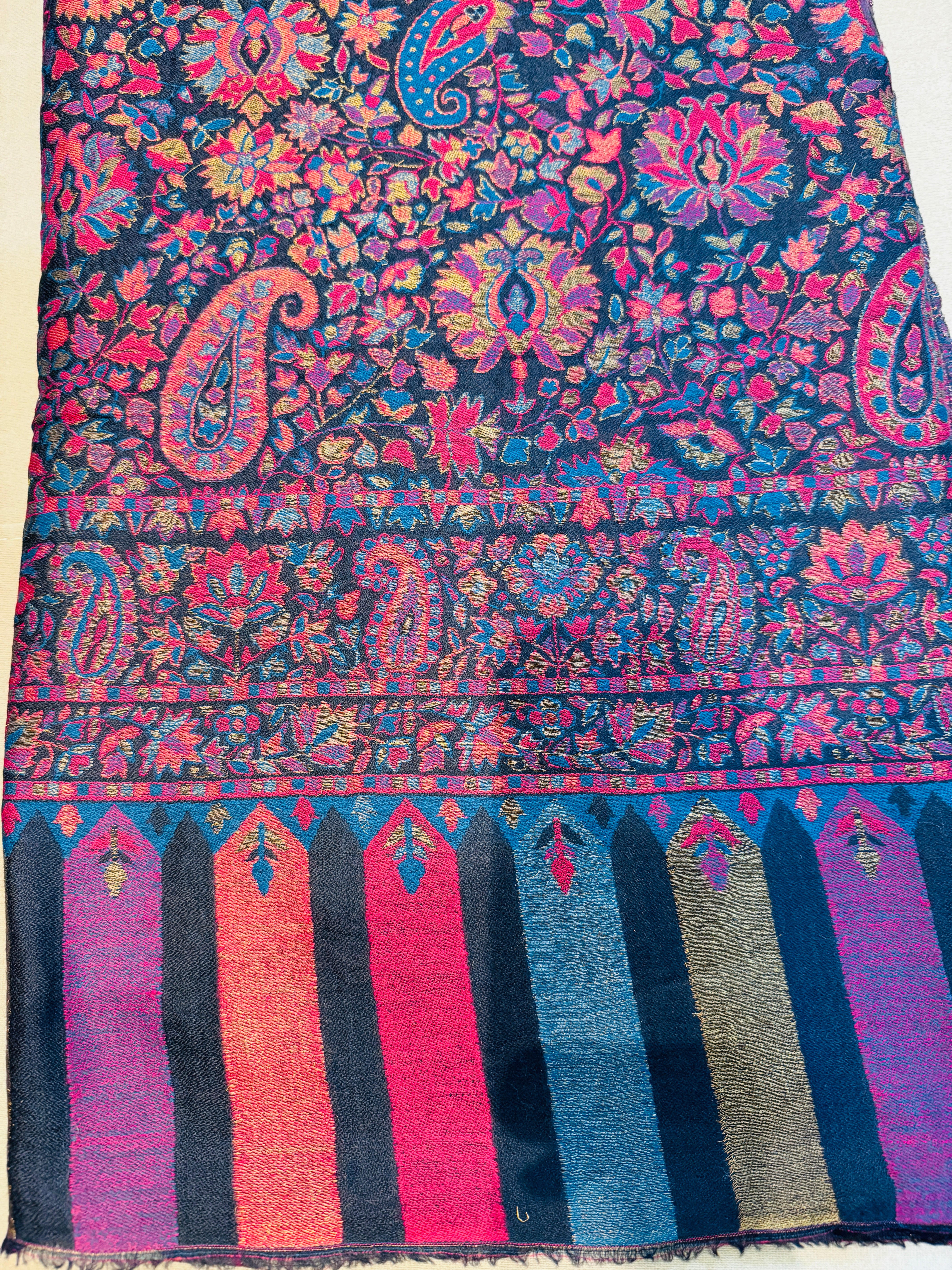 Pashmina Fine Wool Unisex Shwal - Premium Wool