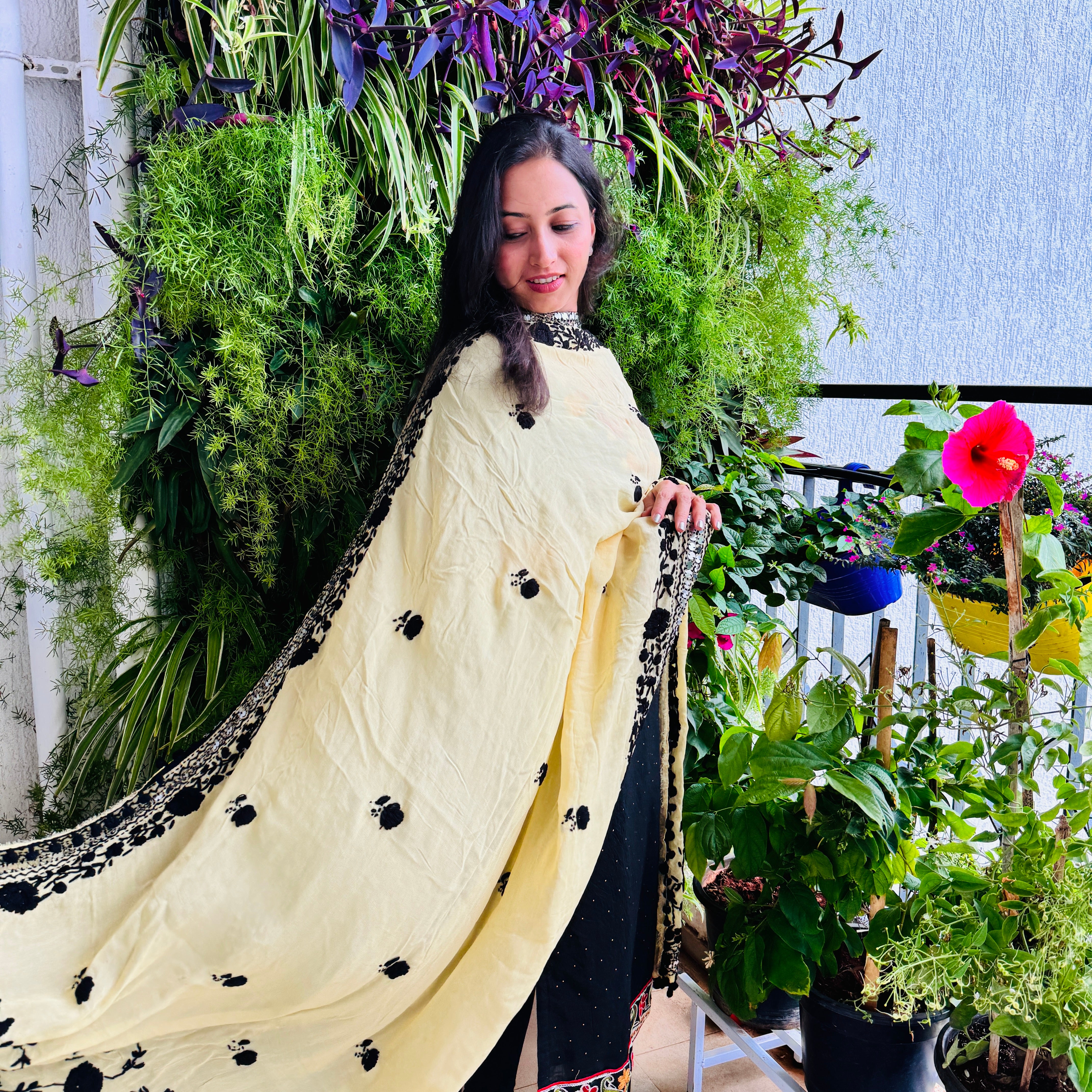 Hand Embroidered Chiffon Dupatta - Beige With Black Threadwork