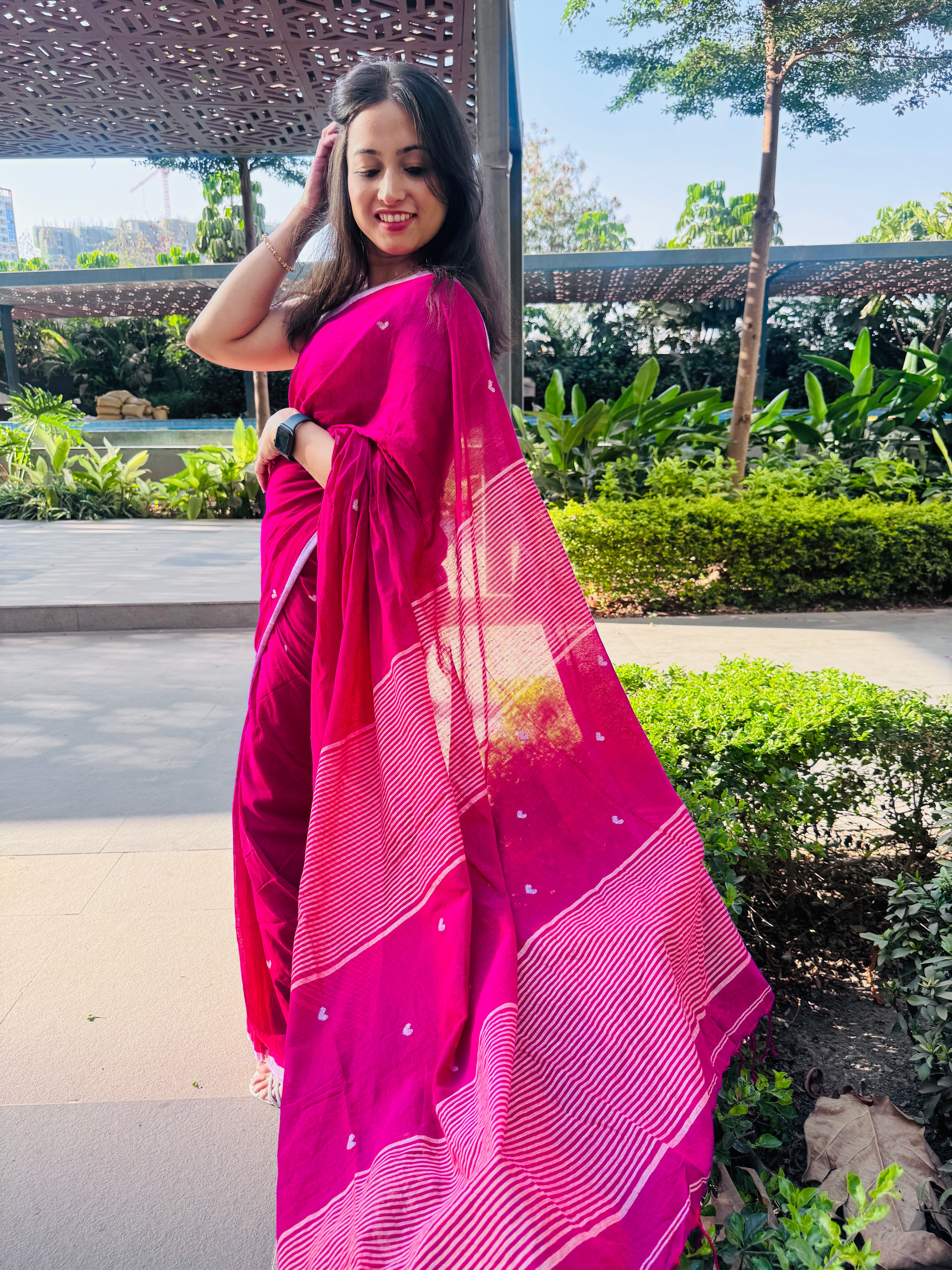 Handloom Mul Cotton woven Jamdani - Magenta Pink