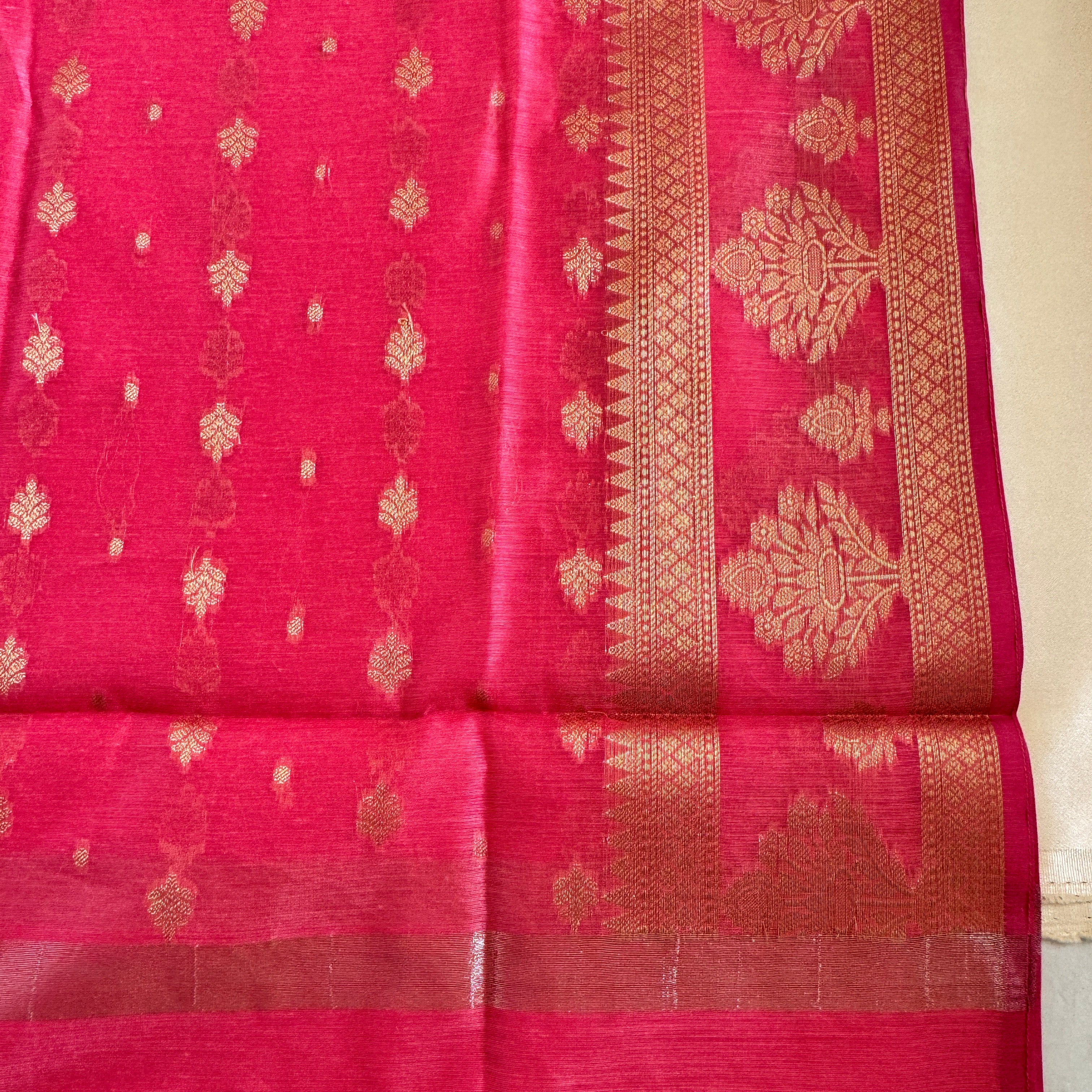 Banarasi Cotton Silk With Flower Butti Dupatta- Pink