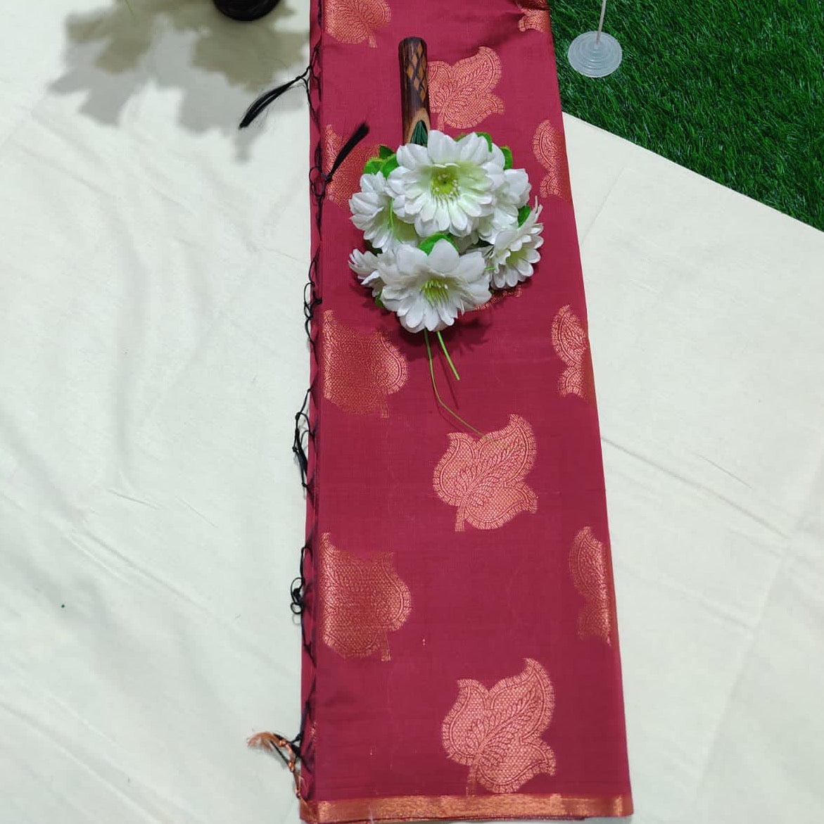 Banarasi Tapeta Mix Silk Saree - Red,Blue,Light Blue,Green,Purple.
