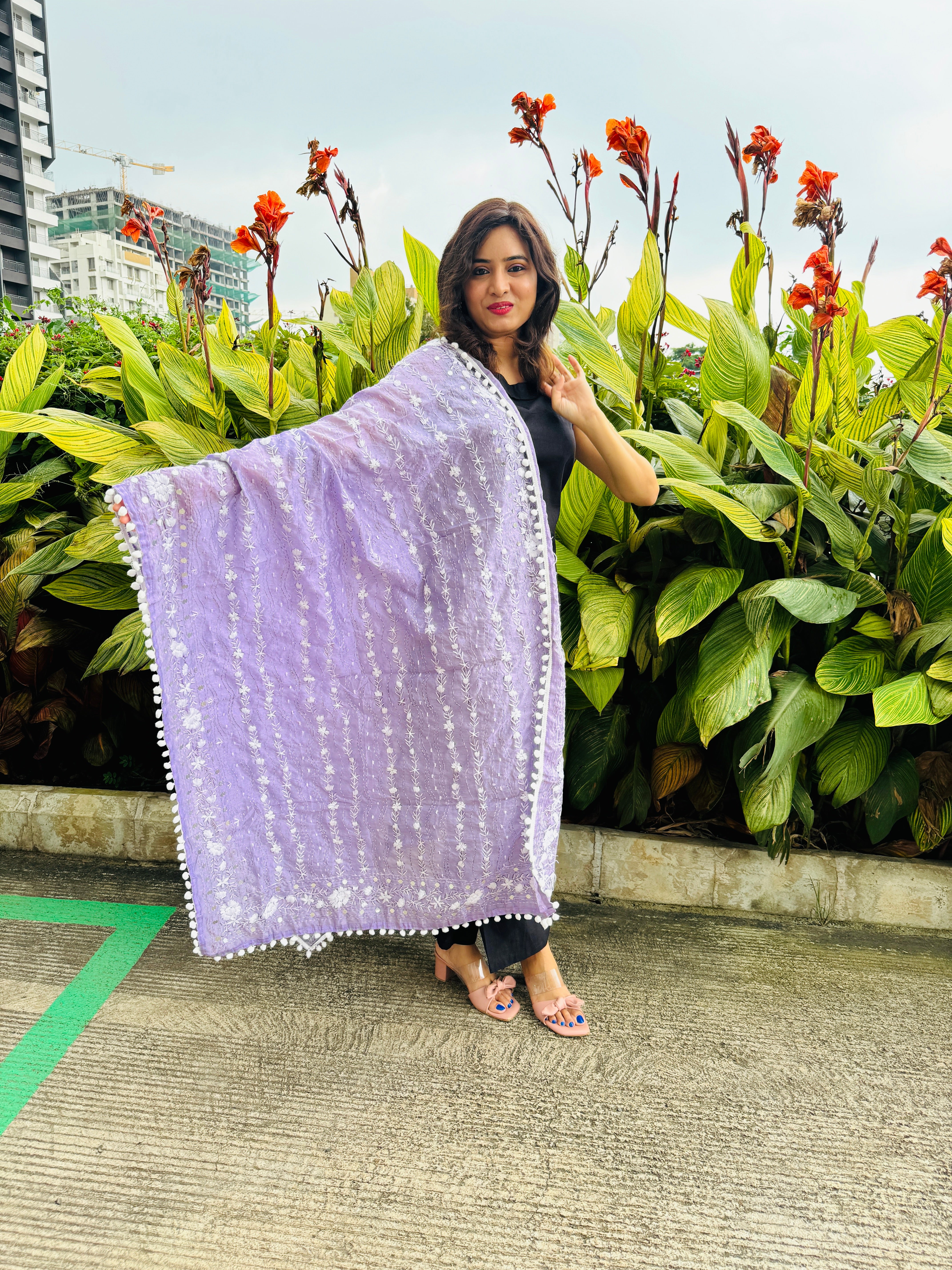 Hand-Embroidered Chanderi Dupatta with Pompom - Lavendar
