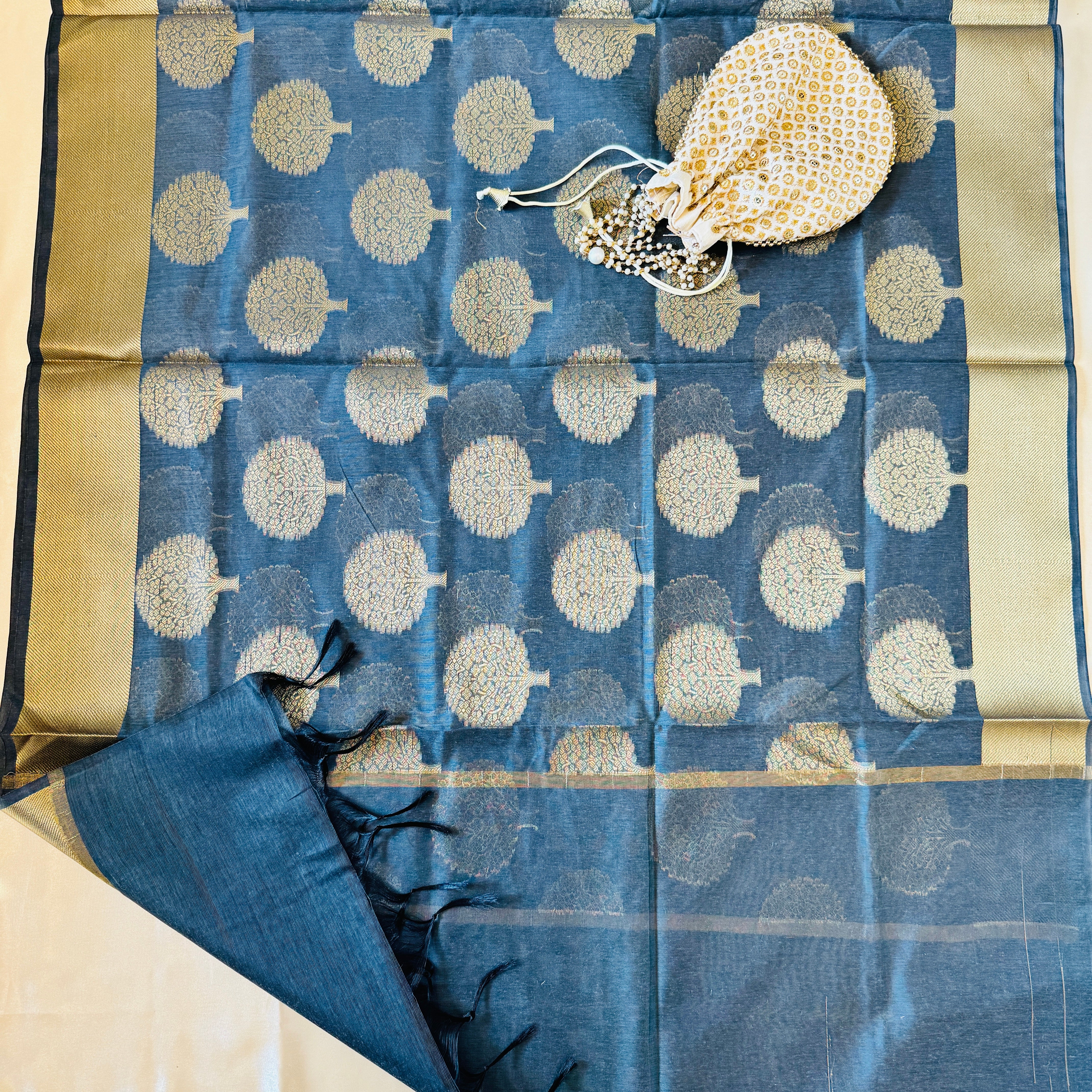 Banarasi Cotton Silk Dupatta With Floral Jaal In Zari - Dark Grey
