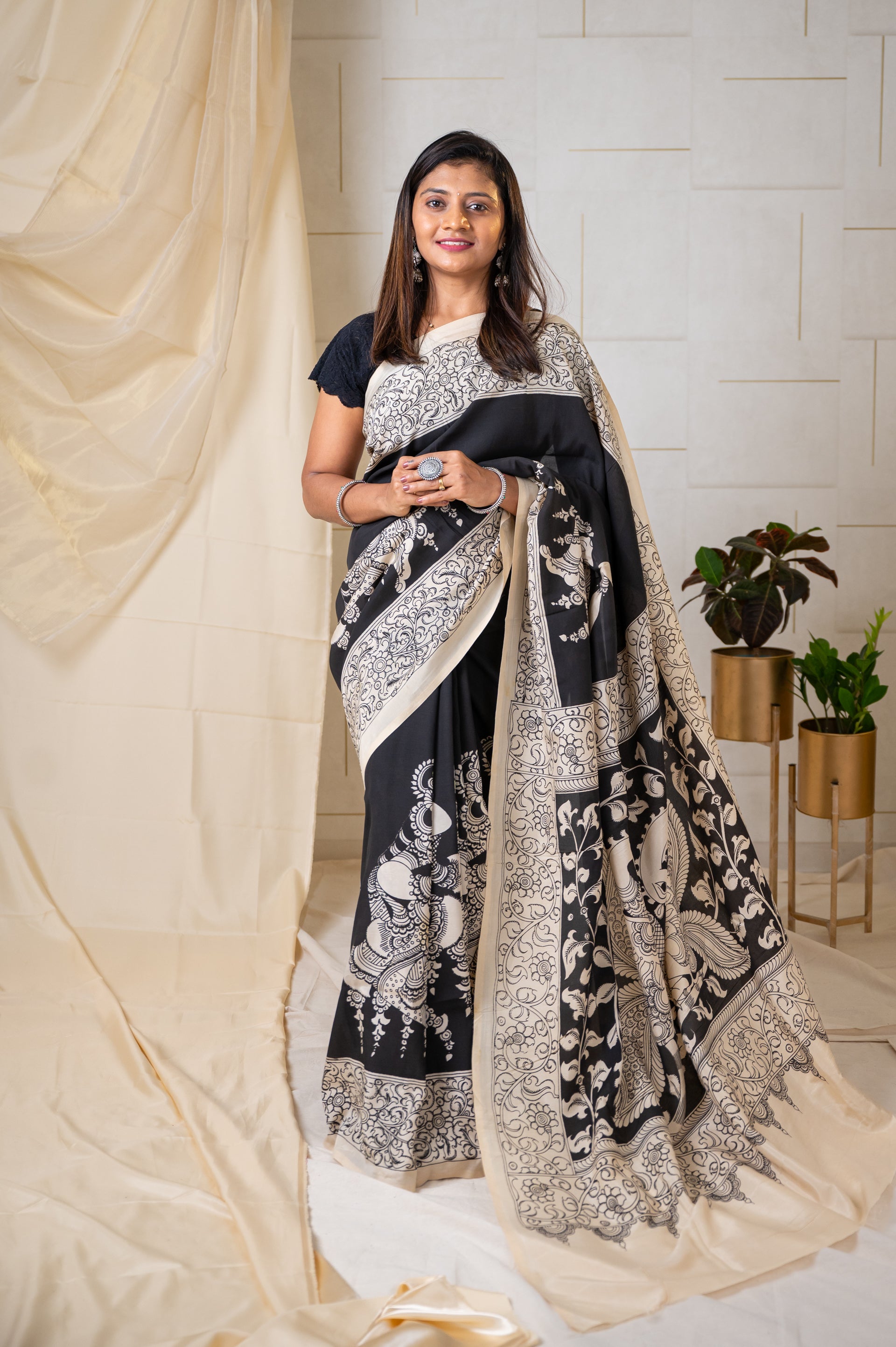 Chennur Silk Pen Kalamkari Hand painted Saree- Black and White