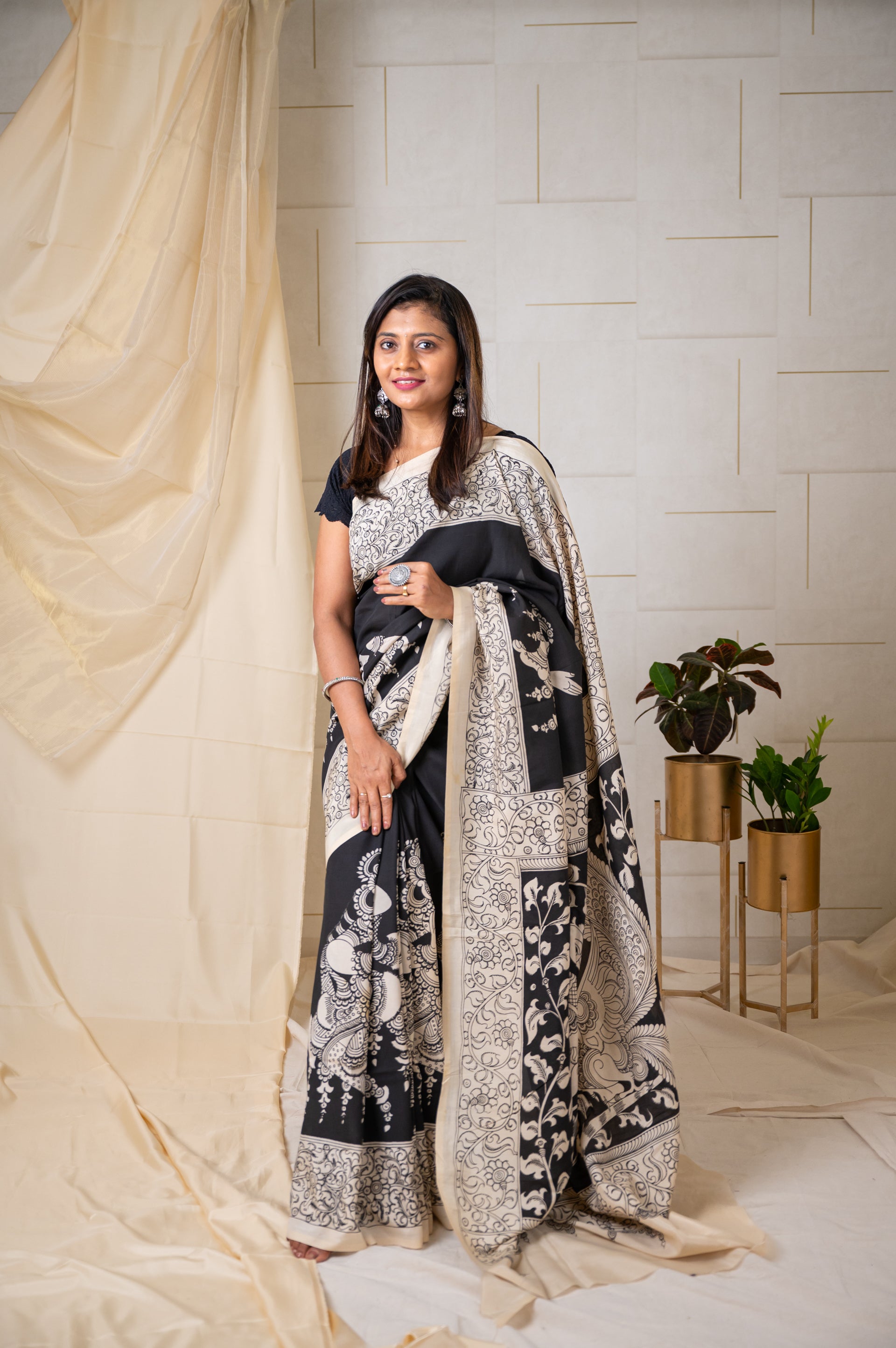 Chennur Silk Pen Kalamkari Hand painted Saree- Black and White