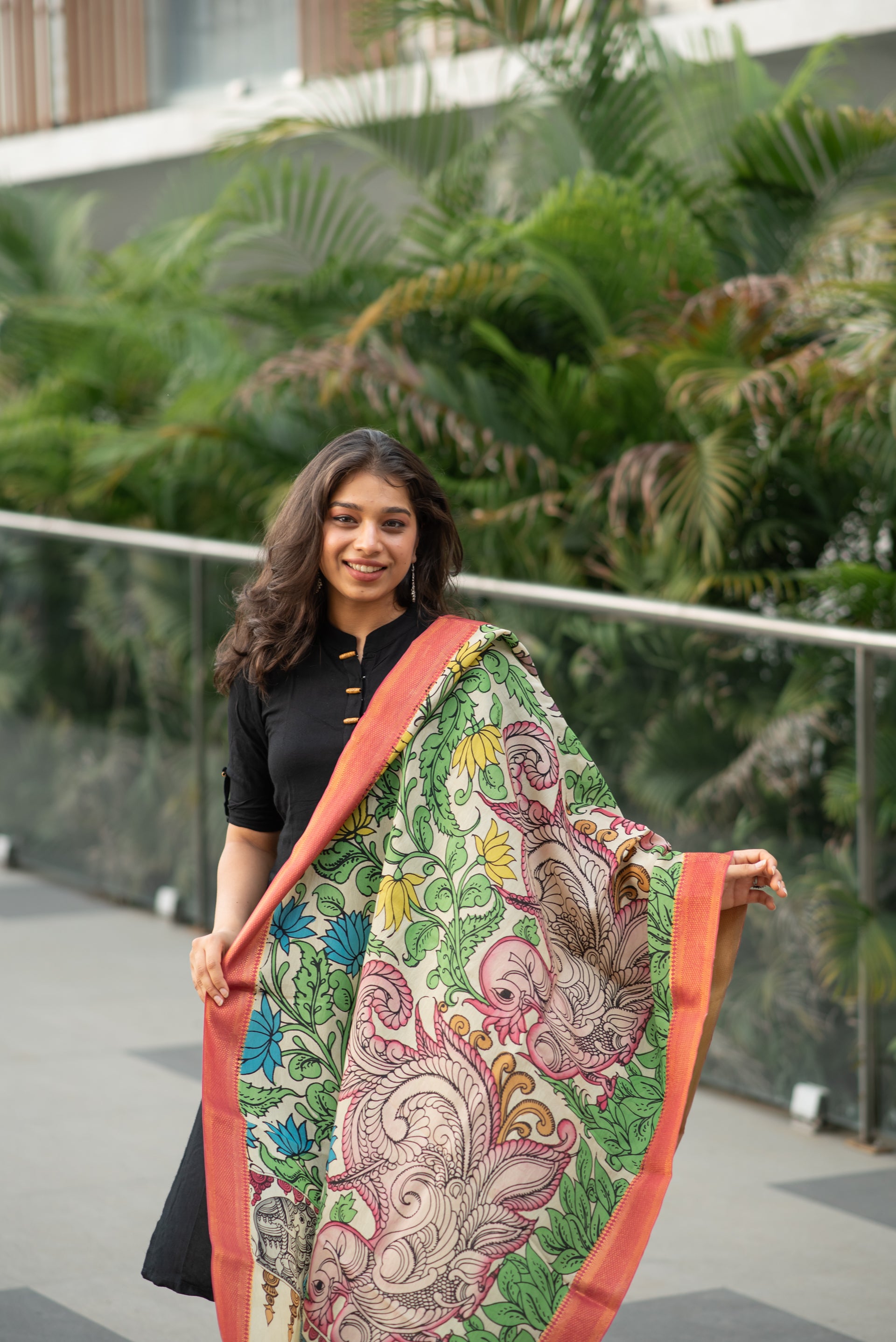 Pen Kalamkari Hand Painted Chinoor Silk Dupatta - Off White