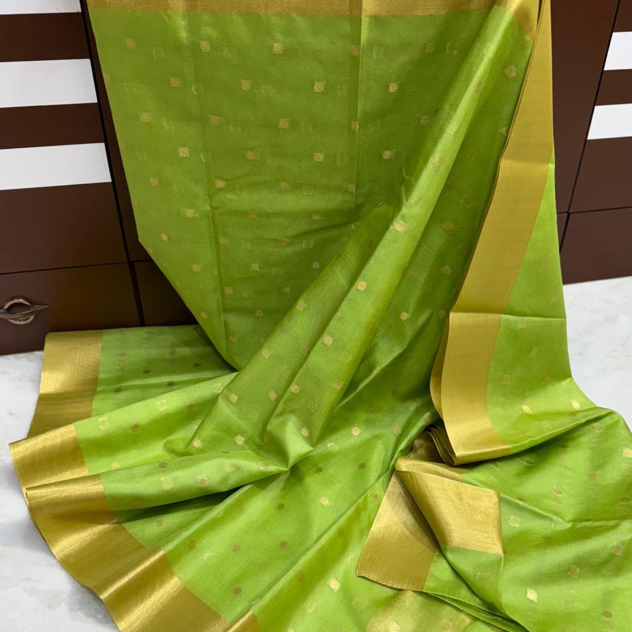 Banarasi Dyeable Warm Soft Silk buti Weaving Rich Border and Rich Pallu -Blue, Red,Green,Navy Blue