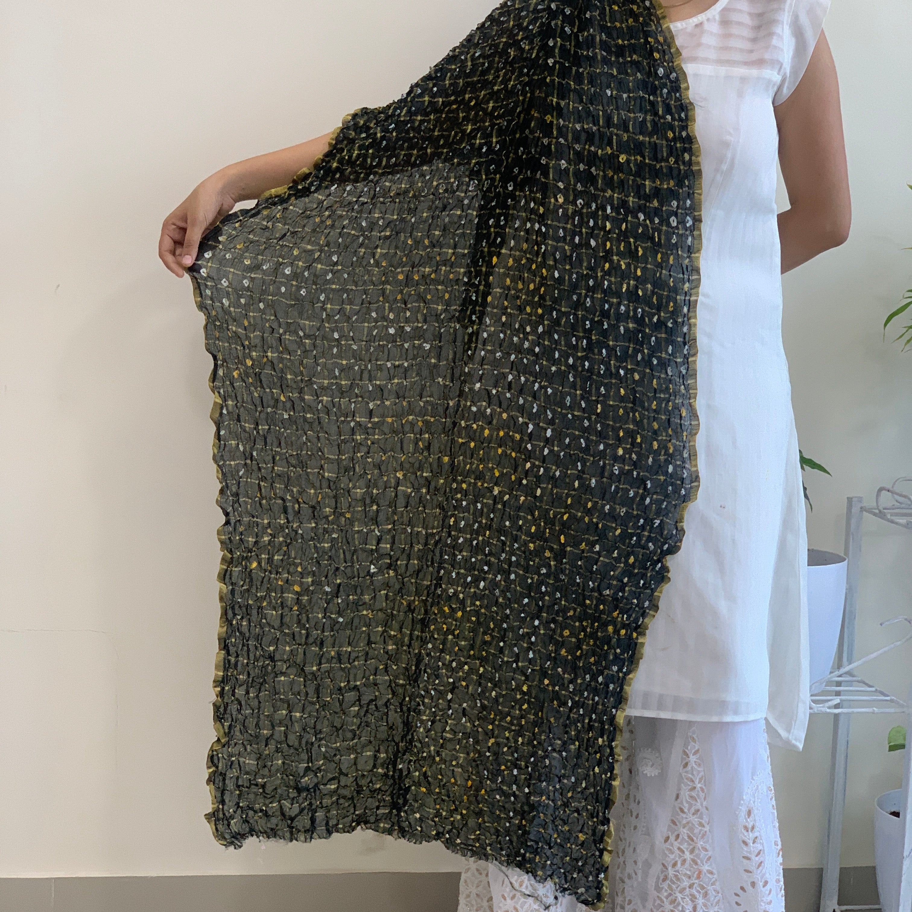 black bandhani ghatchola dupatta
