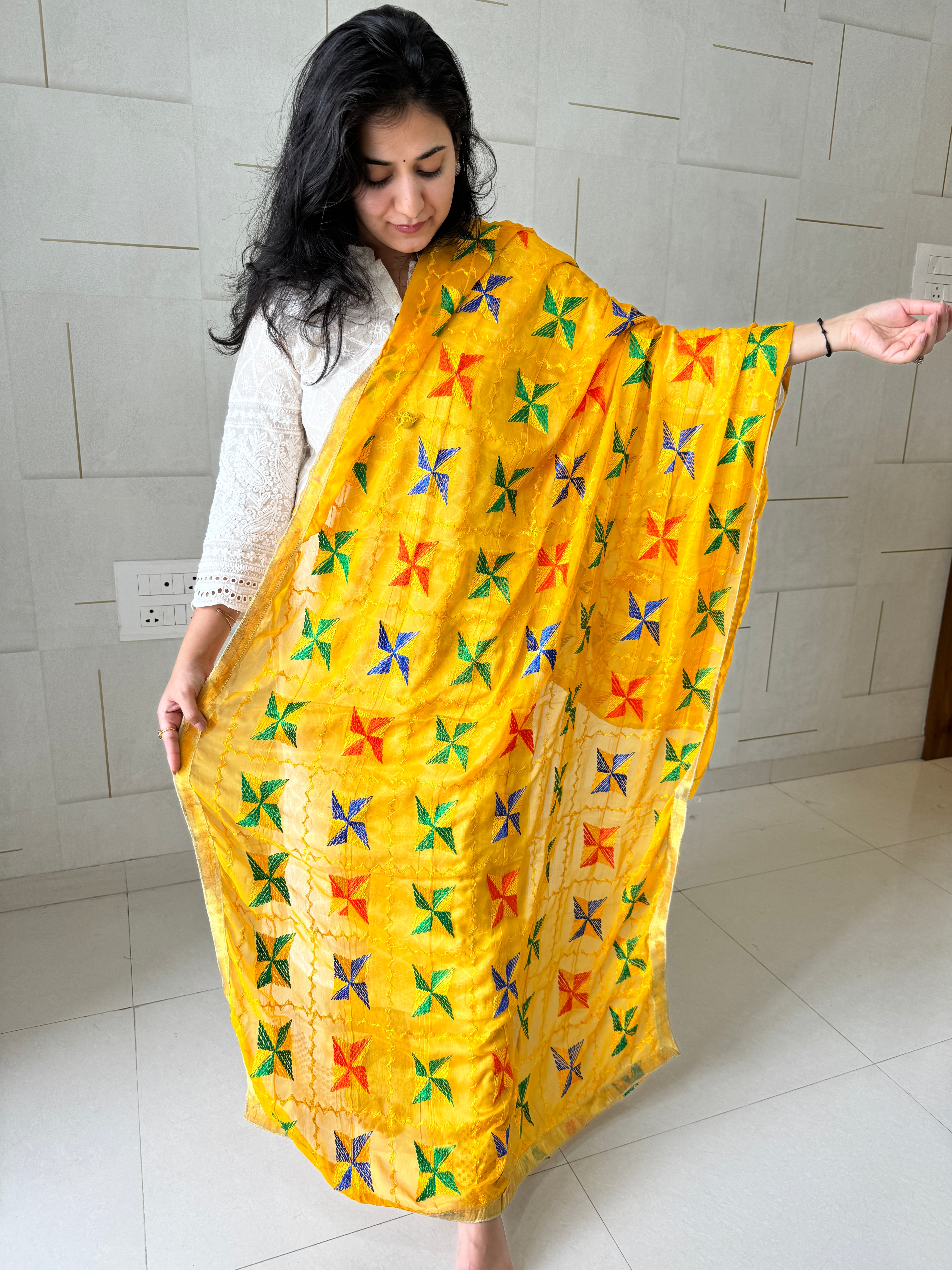 Traditional Light Bagh Phulkari Dupatta - Yellow