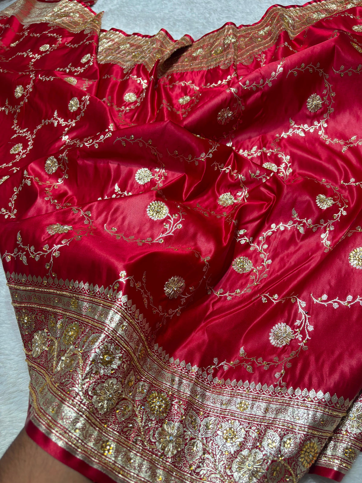 Banarasi Kataan Silk Saree With Beautiful Work- Red and Dyeable in Your Choice Of Colour