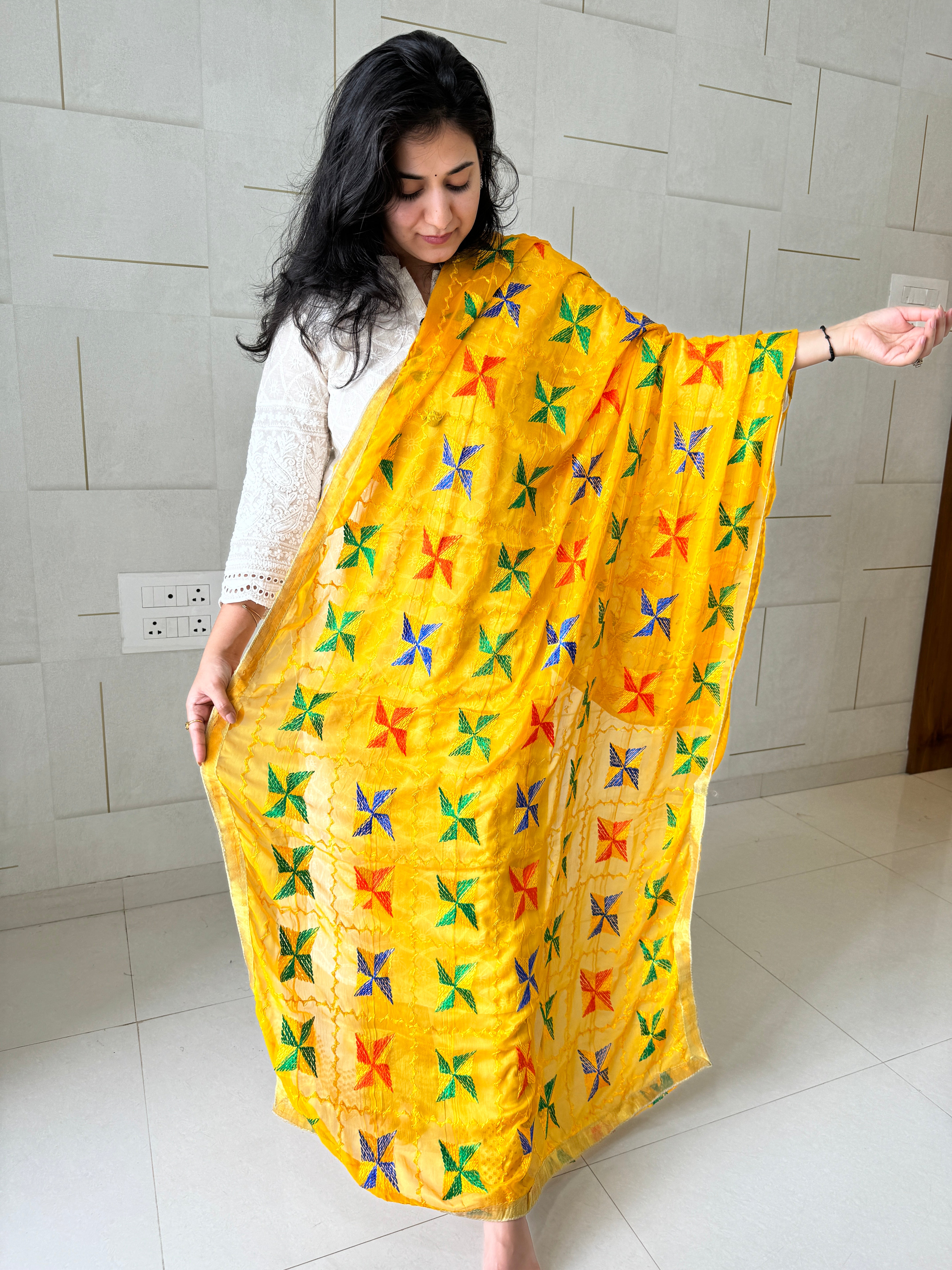 Traditional Light Bagh Phulkari Dupatta - Yellow