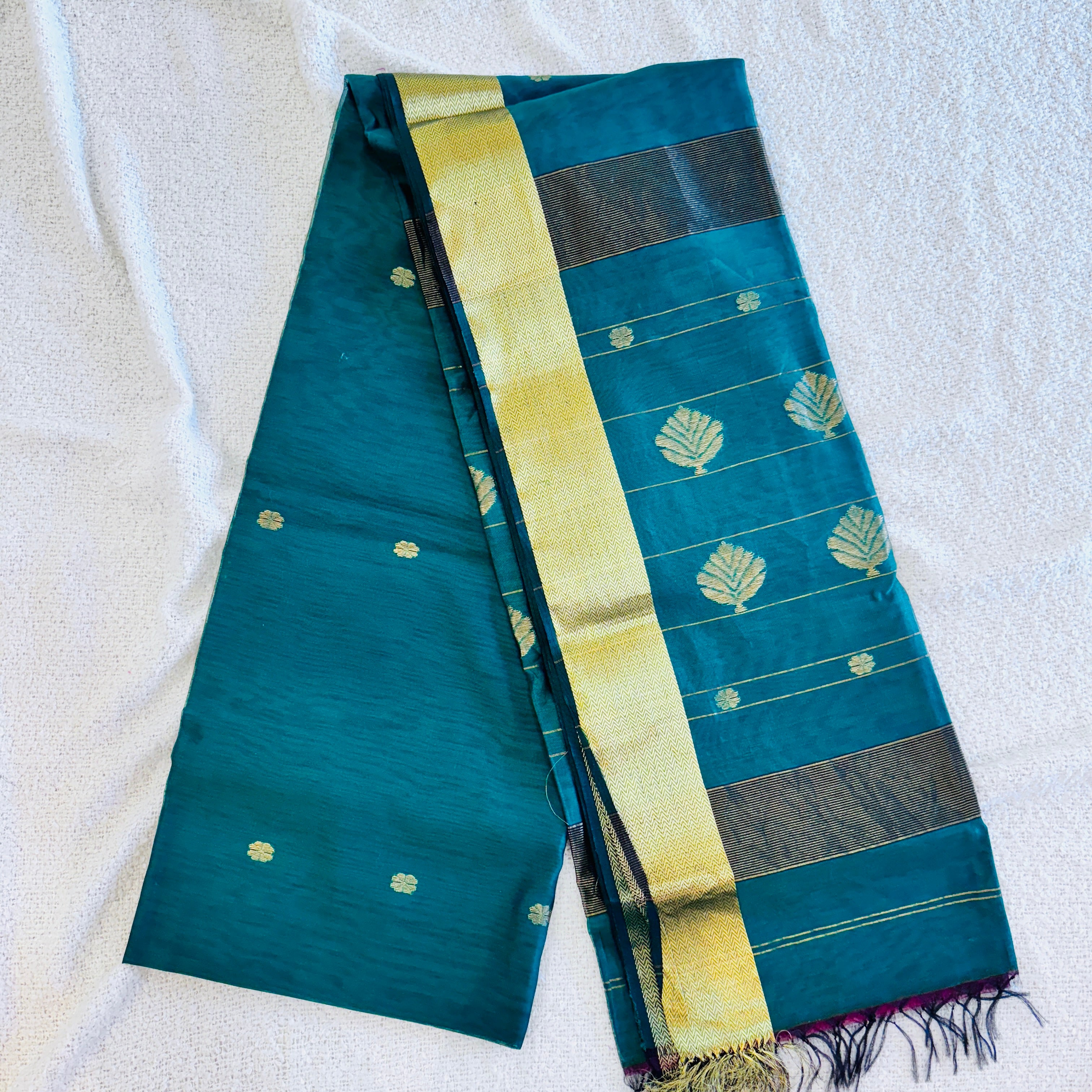 Maheshwari Handloom handwoven cotton silk Saree Bottle Green