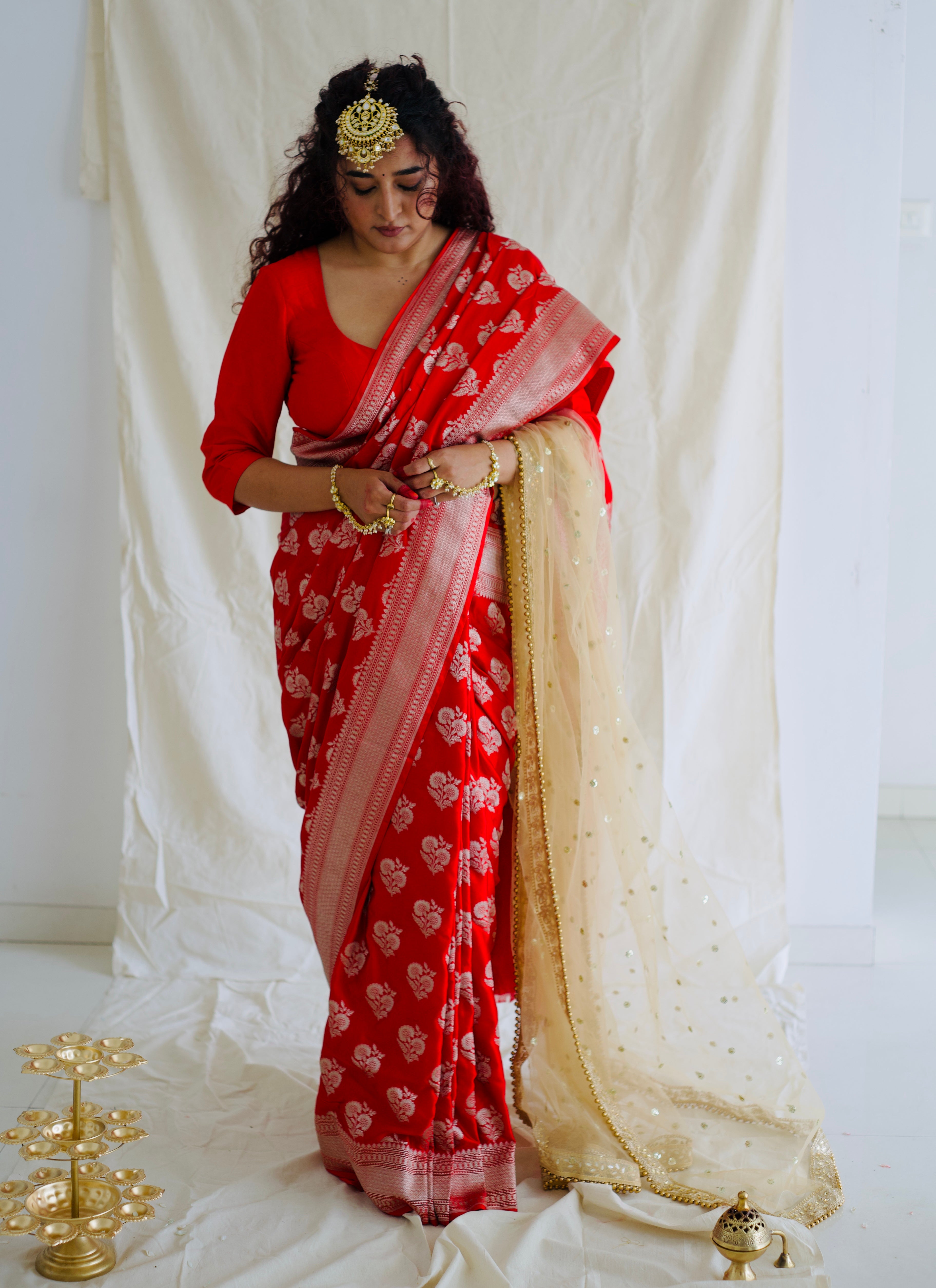 Banarasi Pure Mashroo Silk Saree - Red, Yellow, Onion Pink and more .