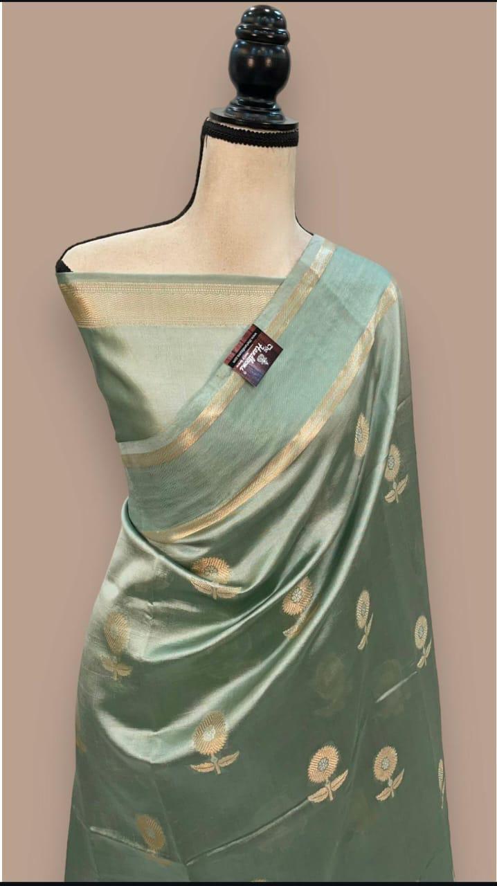 EXCLUSIVE BANARASI Dyeable with butta border and designer pallu