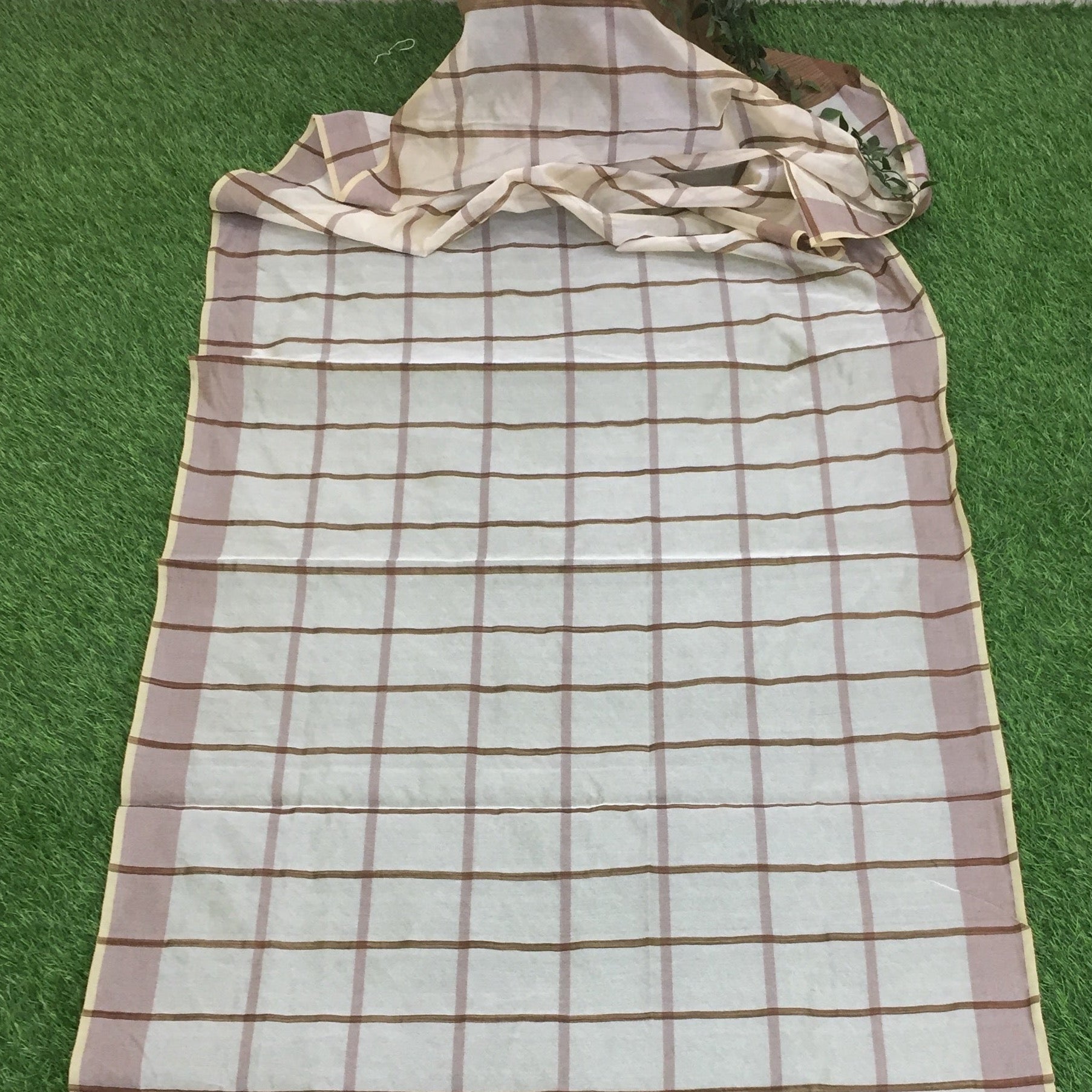 Kheeja Cotton With Zari Checks Dupatta