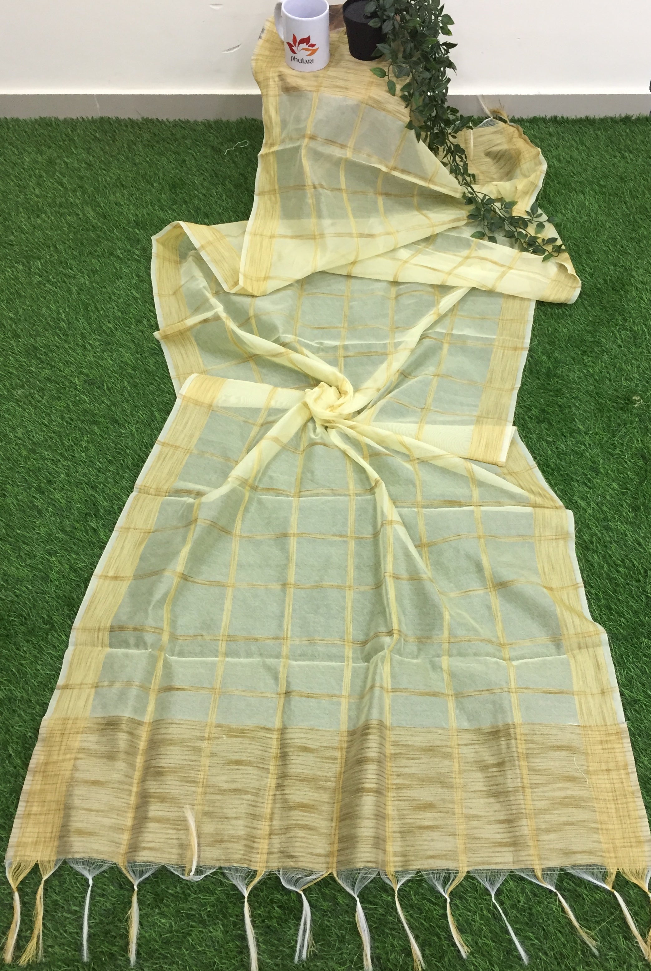 Kheeja Cotton With Zari Checks Dupatta