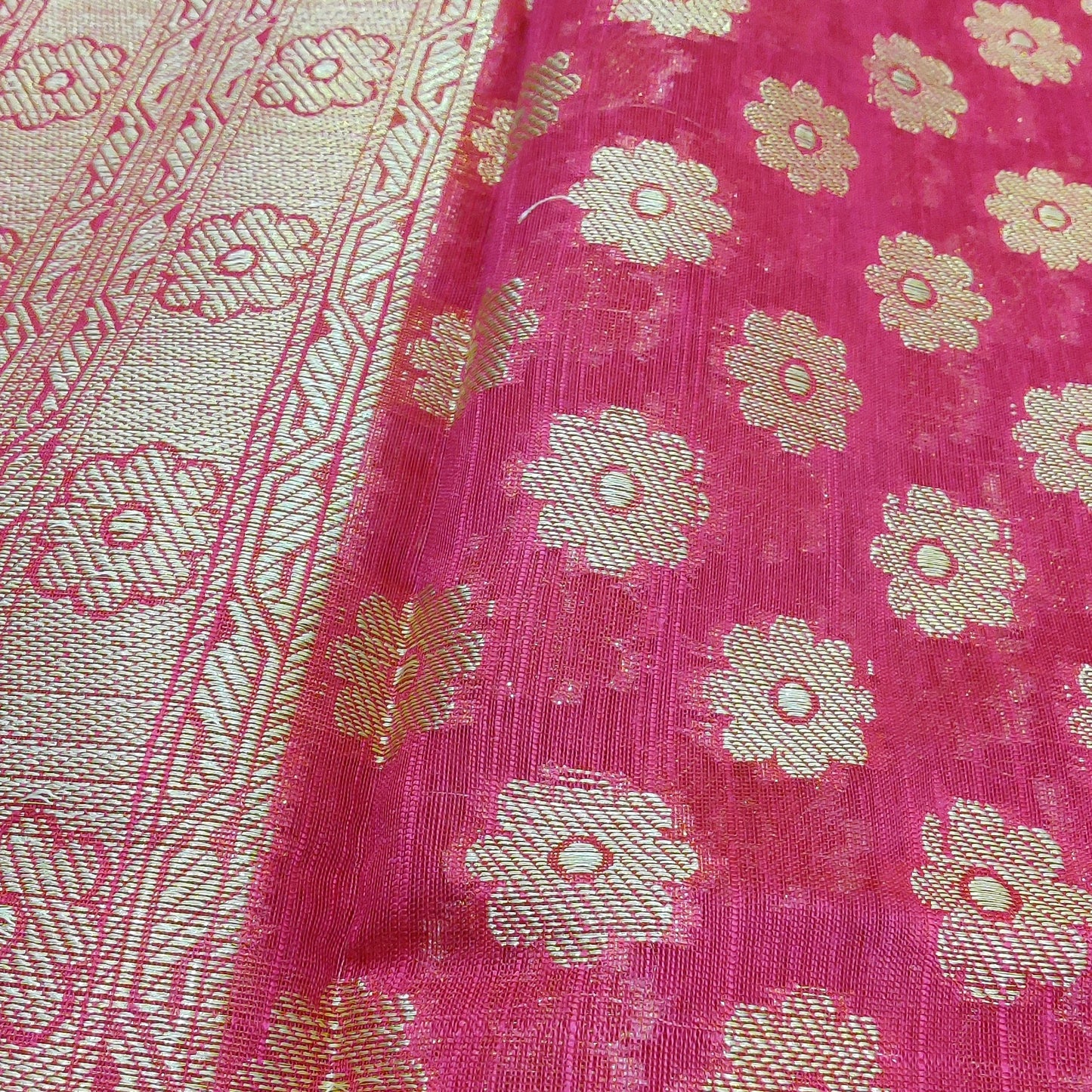 Banarasi Cotton Silk With Flower Butti Dupatta- Pink