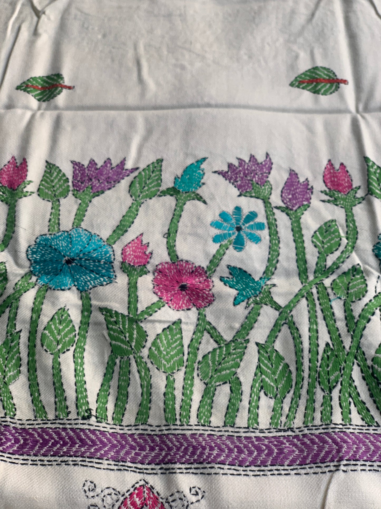 Kantha embroidered woollen shawl - White