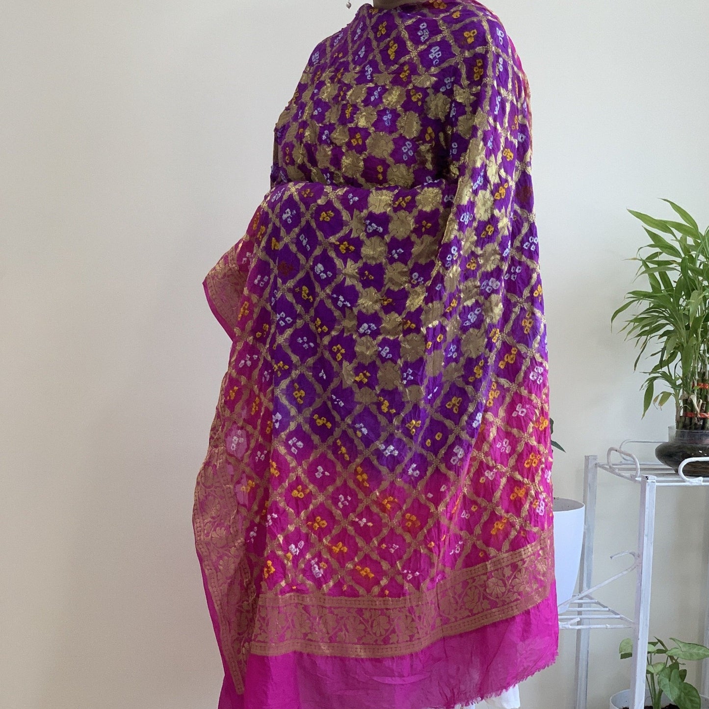 pink and purple banarasi bandhani dupatta